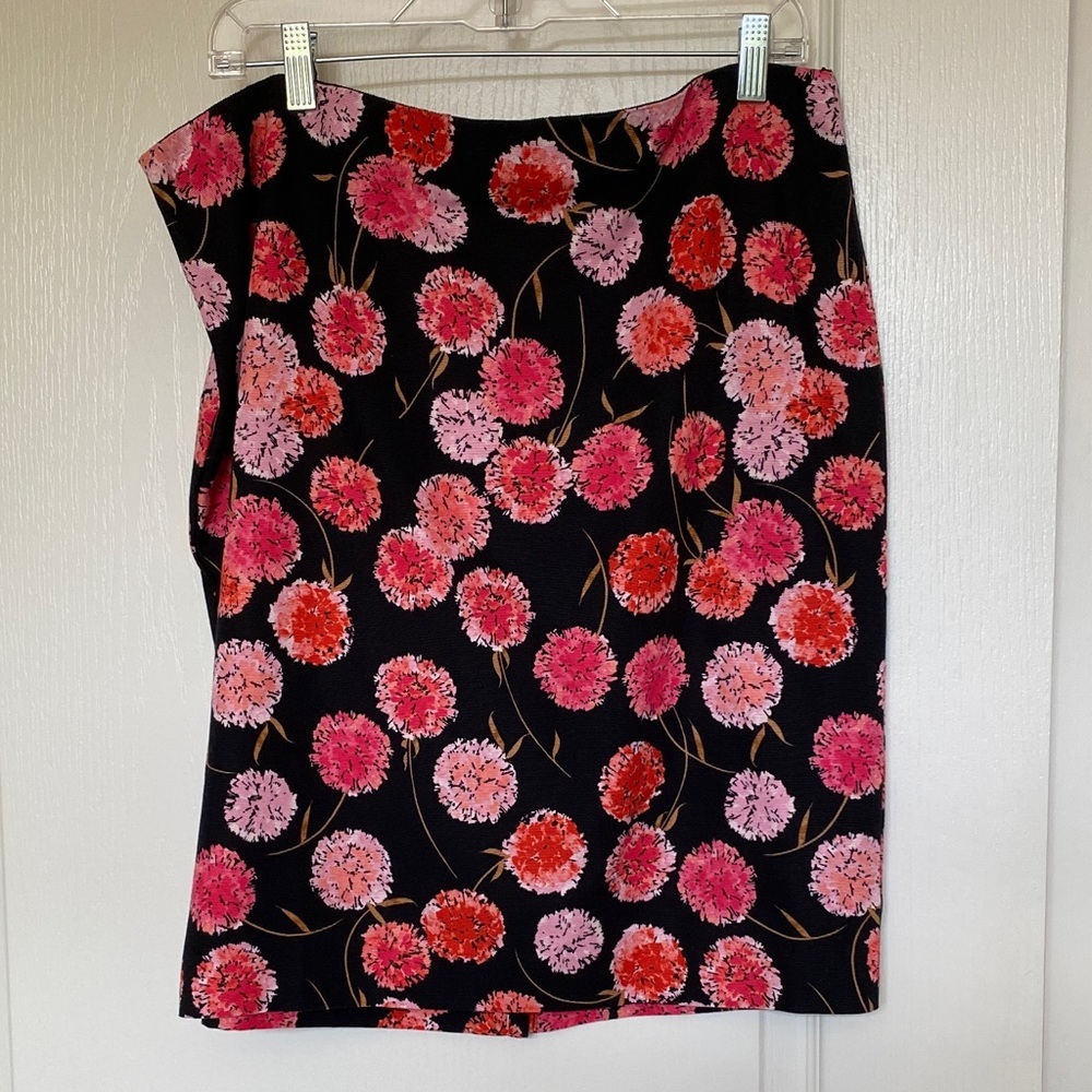 NWT Talbots Pink and Black Floral Pencil Skirt, Size 16P